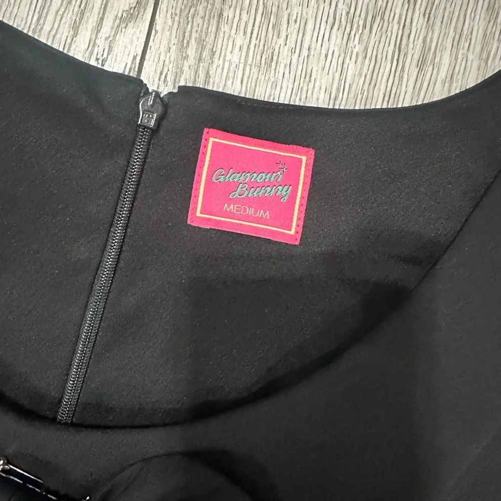 NWOT Glamour Bunny Joan Black Dress - Picture 4 of 5